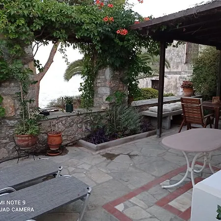 Natali's By The Sea
