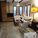 Natali's By The Sea بيت للعطل