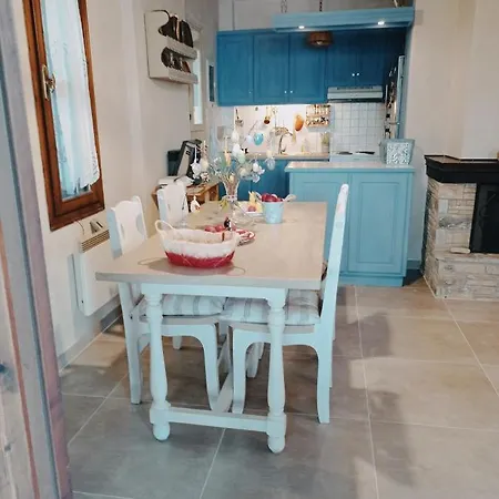 Natali's By The Sea *