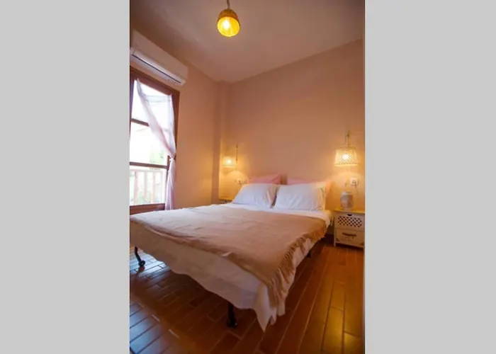 Natali's By The Sea Case de vacanță Kato Gatzea